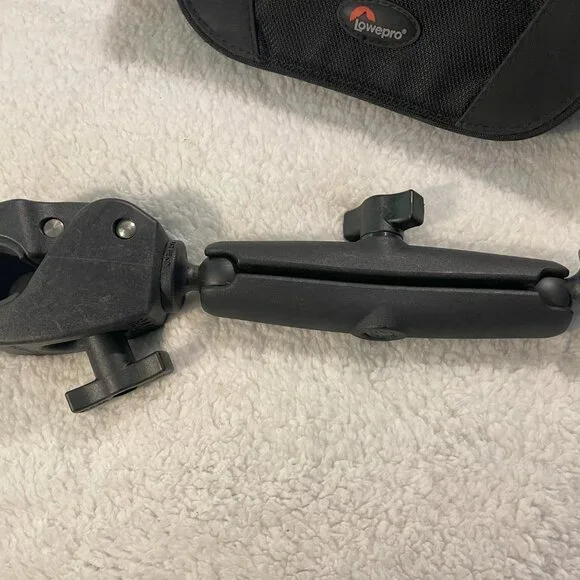 Canon EOS Rebel T3 Digital SLR w 18-55mm IS II Lens w/ acc - read below - Picture 4 of 7